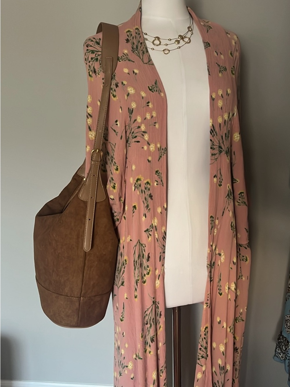 Patrons of peace - Light Pink Floral Duster Kimono - Picture 7 of 8